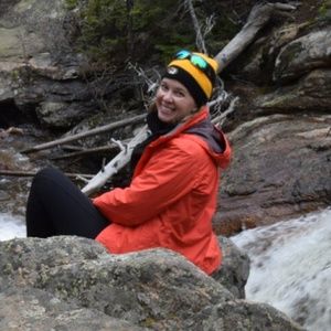 Meet your Posher, Alicia